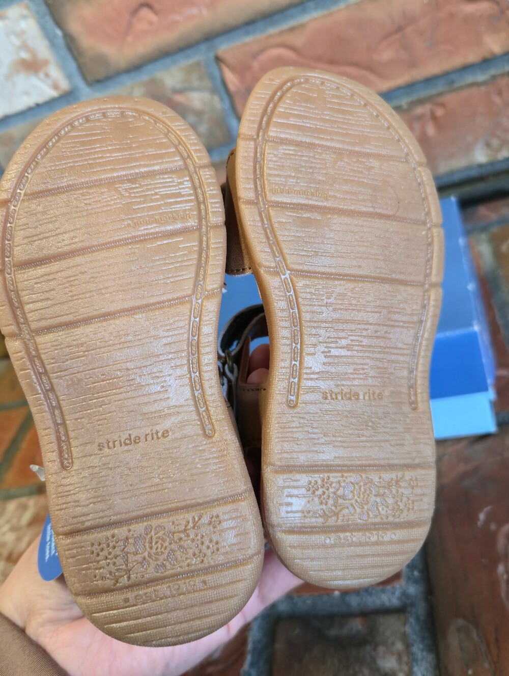 Stride Rite SR Whitney  - Picture 3 of 4